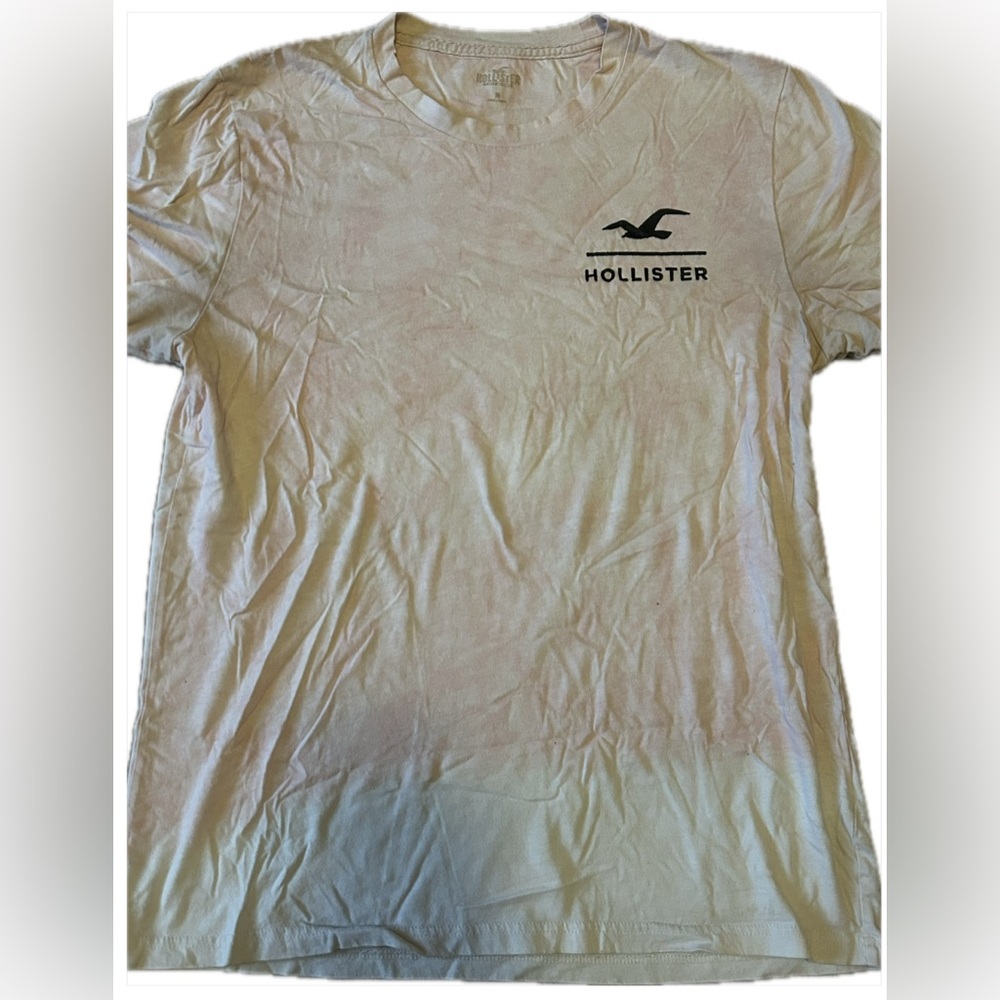 Men’s Hollister pink and white tee